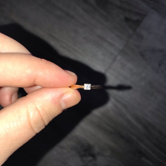 Gold diamond ring - Picture 2 of 3